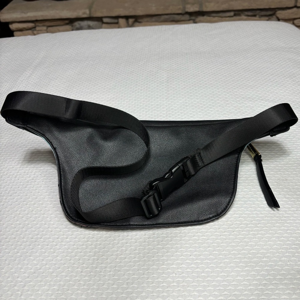 Juicy Couture belt bag - Picture 5 of 6